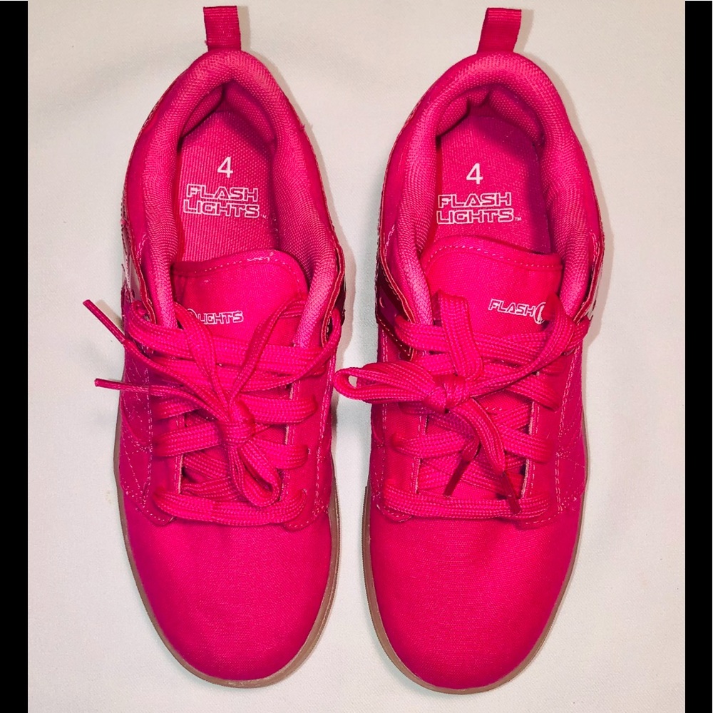 PINK TENNIS SHOES BIG GIRL SIZE 4 or LADY’S 7 SOFT FLEXIBLE SOLE SHOES FLASHLIGH